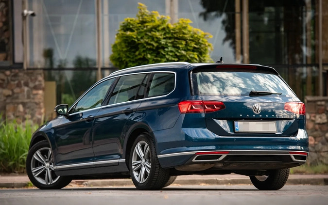 Volkswagen Passat cena 82900 przebieg: 181000, rok produkcji 2019 z Kłodawa małe 497